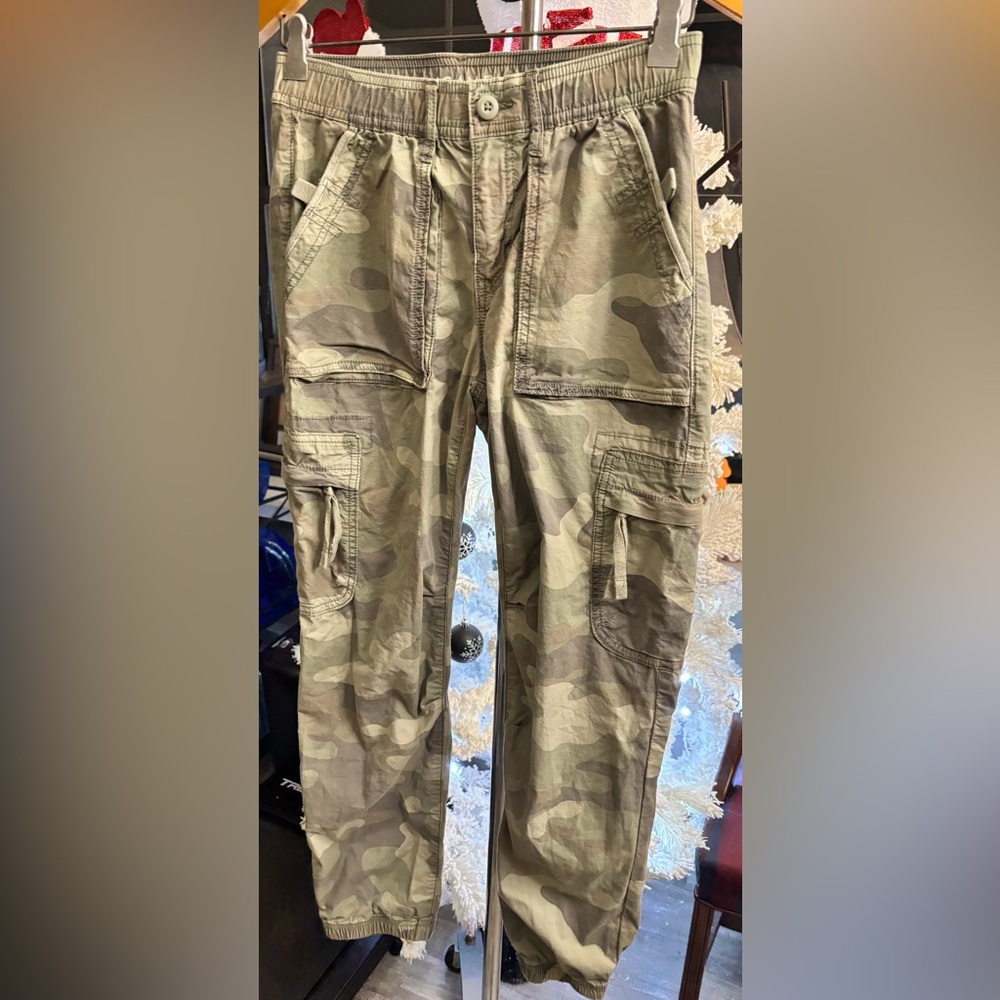 American Eagle Outfitters Stretch Camo Green Baggy Jogger Pants- Size 0